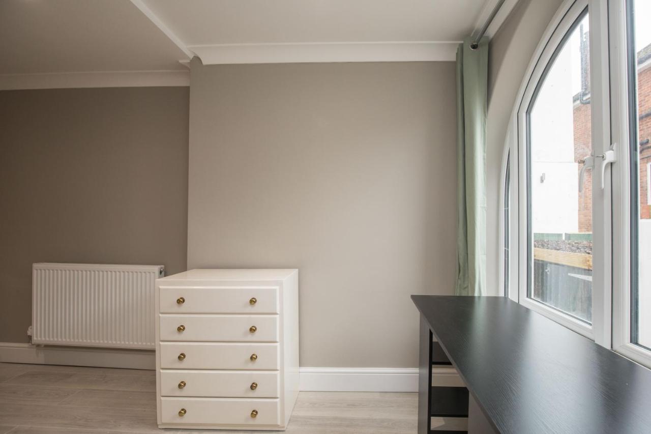 Riverside Central Kingston Flat 1B Surbiton Екстер'єр фото